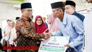 Safari Ramadan Gubernur Banten Salurkan Bantuan Warga